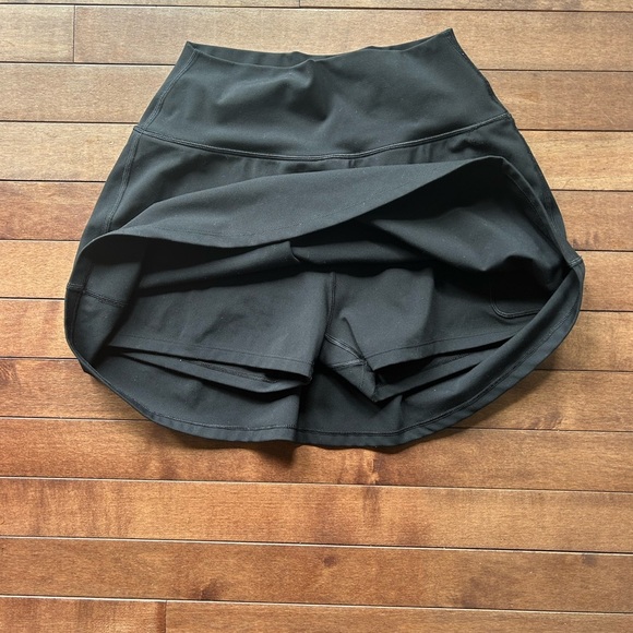 Spiritual Gangster Black Tennis Skirt with Built in Shorts Size Small - Picture 3 of 4
